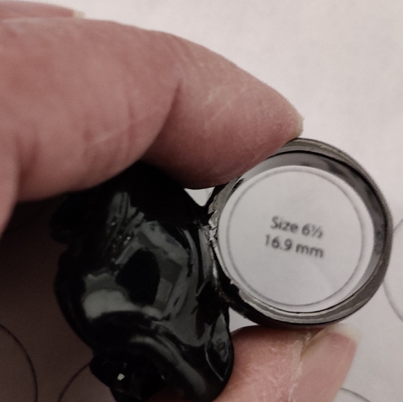 Black Camelia Rose Flower Cocktail Ring - Picture 12 of 15